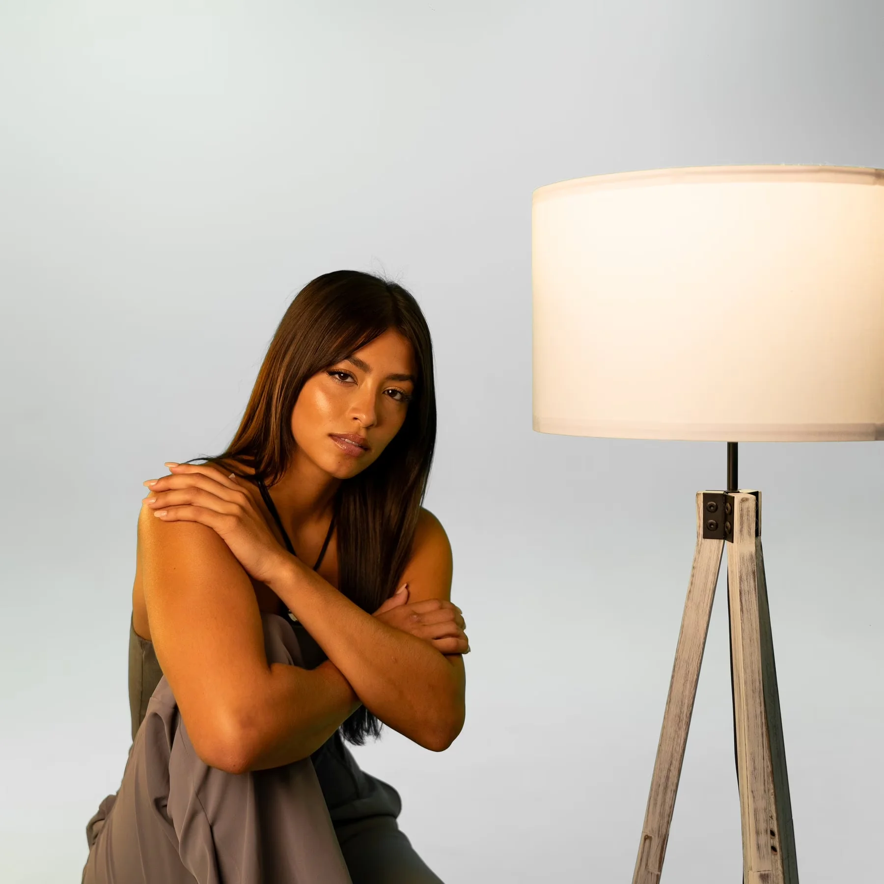 Reliable Floor Lamp with Incandescent, Tripod Lamps - Wood, Metal, Fabric White Model E40E9E